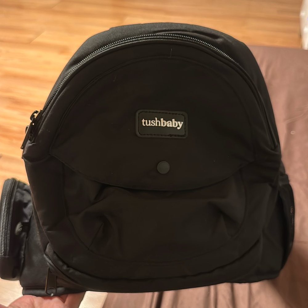 TushBaby Carrier